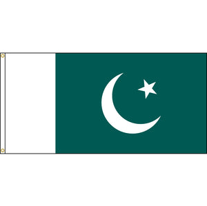 Pakistan Flag with header and grommets.